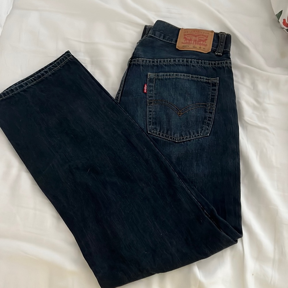 Levi’s 505!!! Dark wash! Straight Leg!
